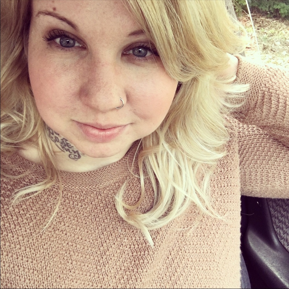 Meet your Posher, Tara lee